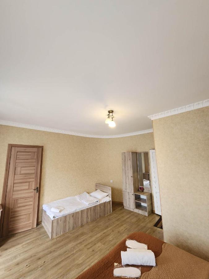 Moon Night Hotel Kasbegi Buitenkant foto
