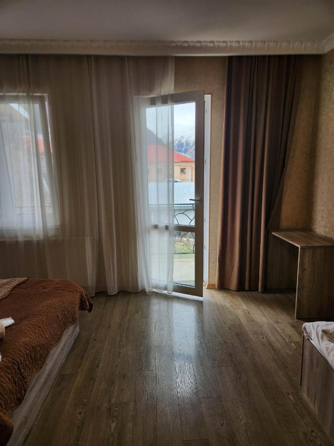 Moon Night Hotel Kasbegi Buitenkant foto